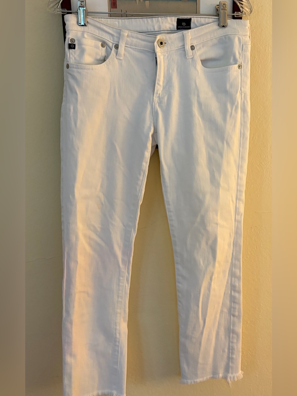 AG White Cropped Jeans sz 28R